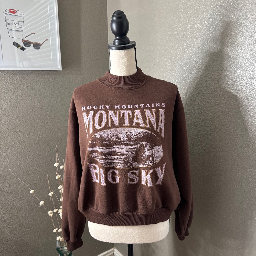 Hollister Tight neck Oversized Crew